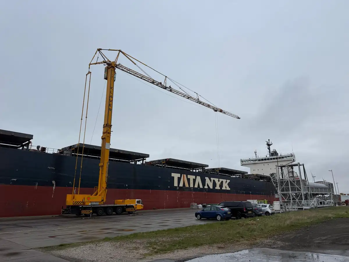 Marine / port service